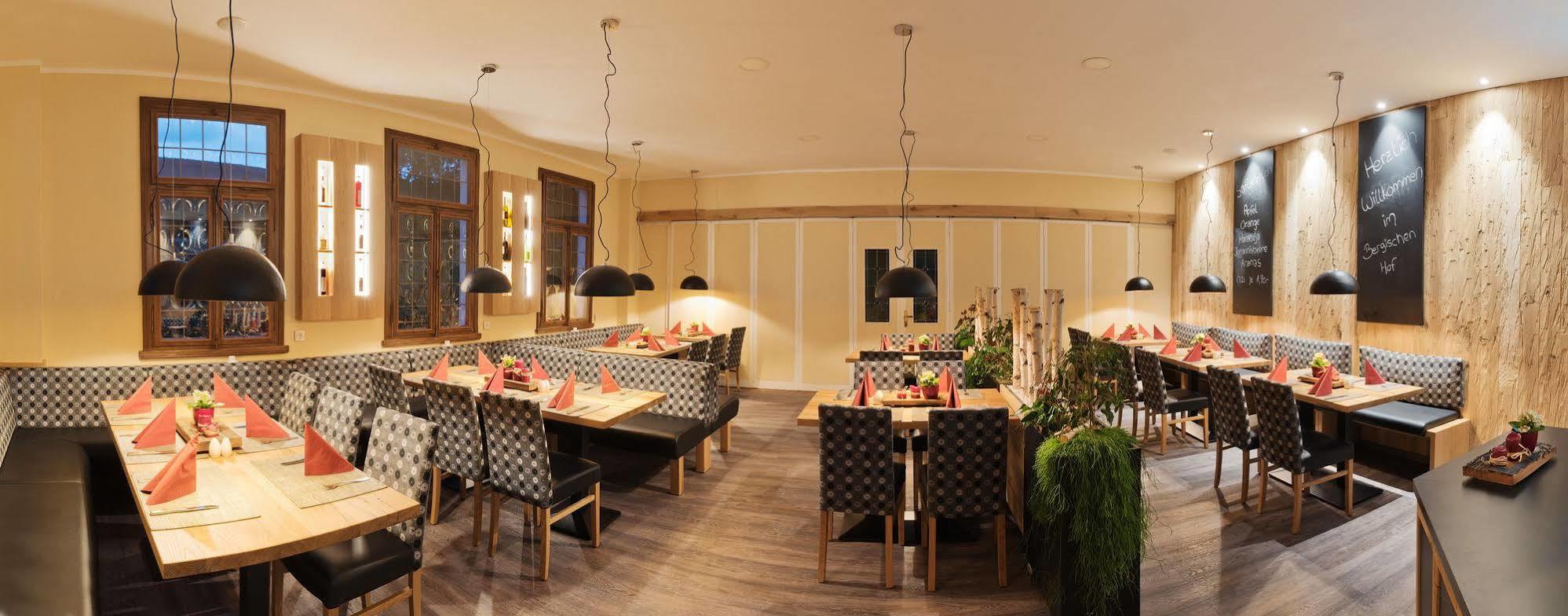 Hotel Bergischer Hof Windeck Екстериор снимка